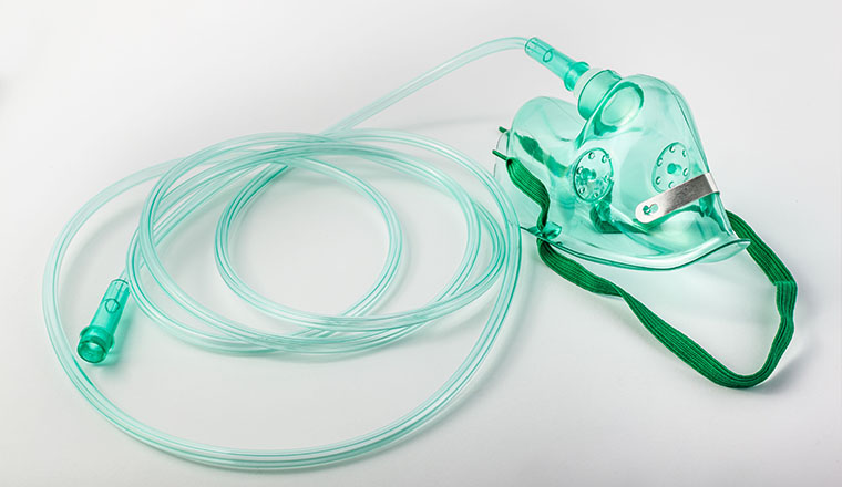 Các loại mặt nạ oxy khác nhau và việc sử dụng của chúng trong các trường hợp khẩn cấp y tế